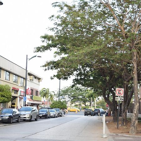 Alojamiento Castelnouvo, Entre Rios, Guayaquil, Ecuador מראה חיצוני תמונה
